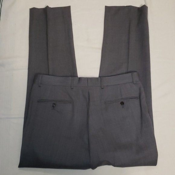 Tommy Hilfiger 100% Wool Suit, light grey, 40R - Picture 11 of 14